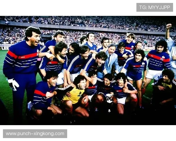 百位巨星齐聚，足球狂热无限荣耀