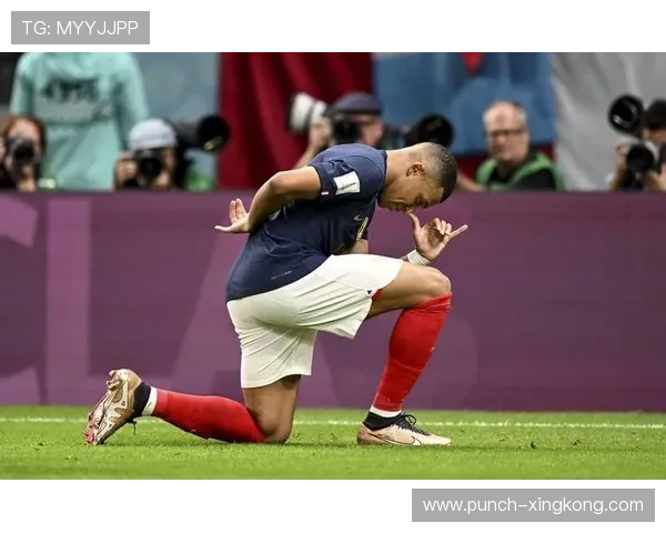 足球明星独特庆祝动作大揭秘 这些标志性瞬间背后的故事与创意