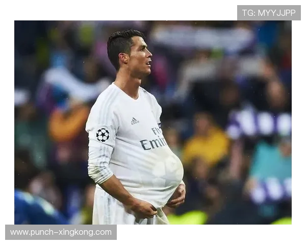 足球球星帽子戏法惊艳全场谁是当场最佳进球者